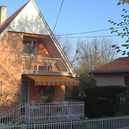 Dora Apartmanhaz زلاكاروس المظهر الخارجي الصورة